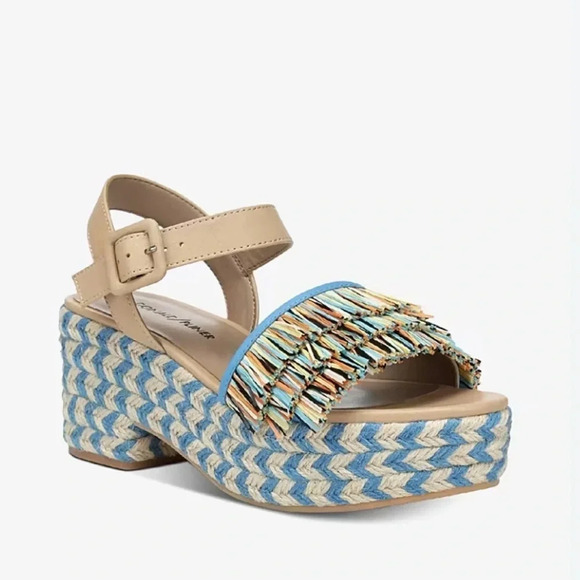 Donald Pliner Vacation Sandal - Picture 1 of 9
